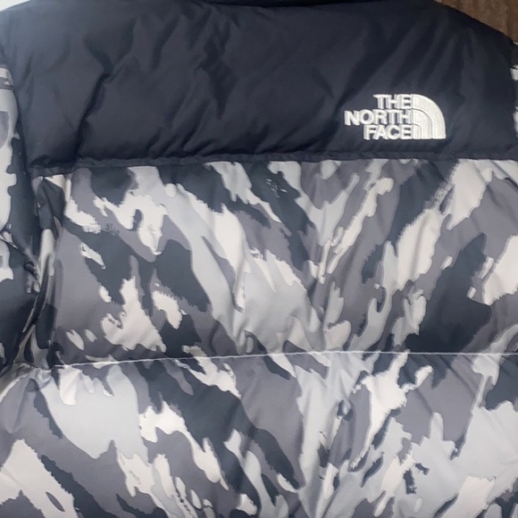 Youth North Face Puffer Size L - Picture 4 of 5